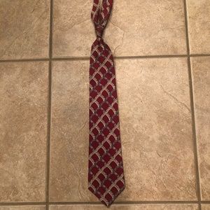 ♦️ 5 for $25! ♦️ Claiborne Burgundy Geomtric Tie
